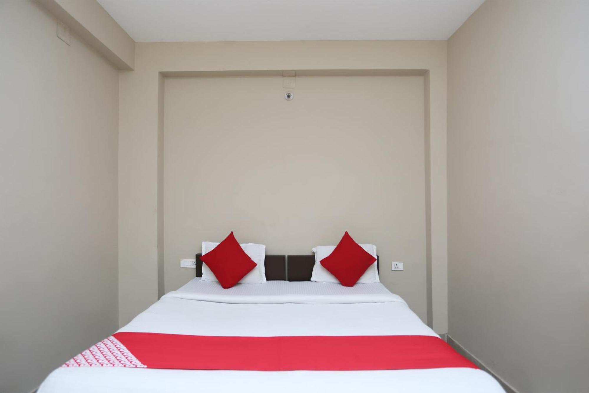 Super Hotel O Nilay Classic Μπουμπάνεσβαρ Εξωτερικό φωτογραφία