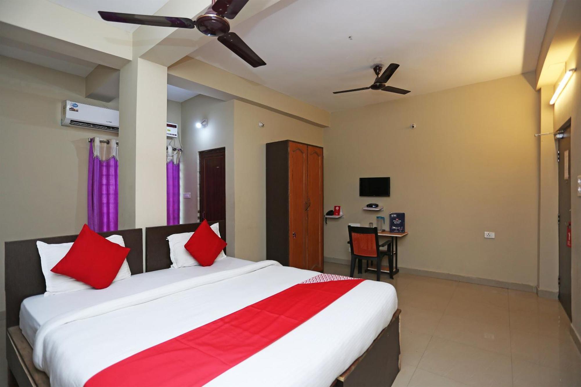 Super Hotel O Nilay Classic Μπουμπάνεσβαρ Εξωτερικό φωτογραφία